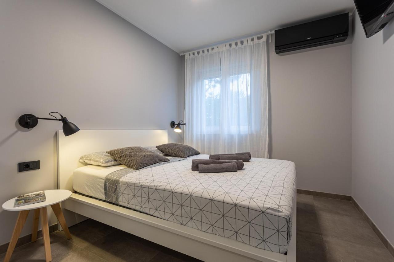 Happy Apartments Baska Exterior photo