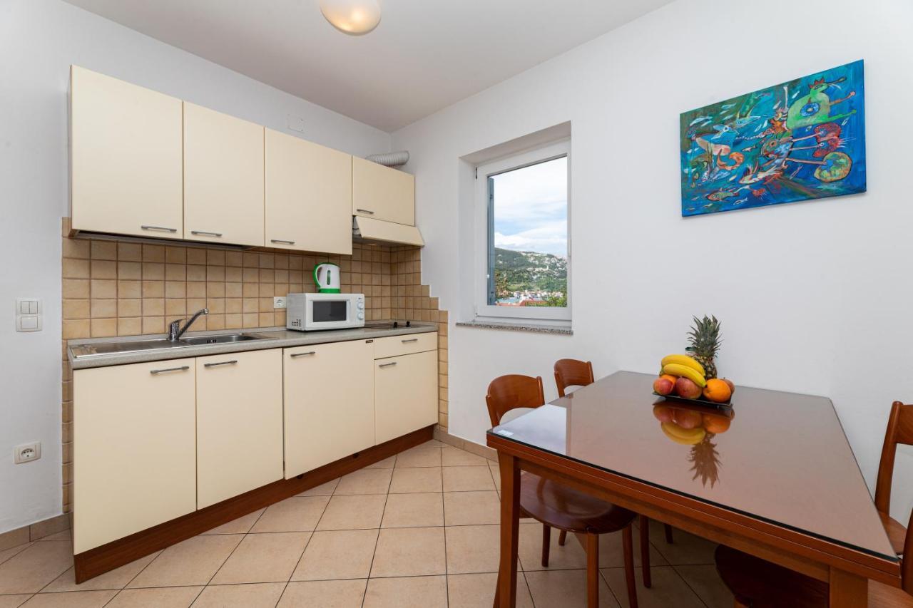Happy Apartments Baska Exterior photo