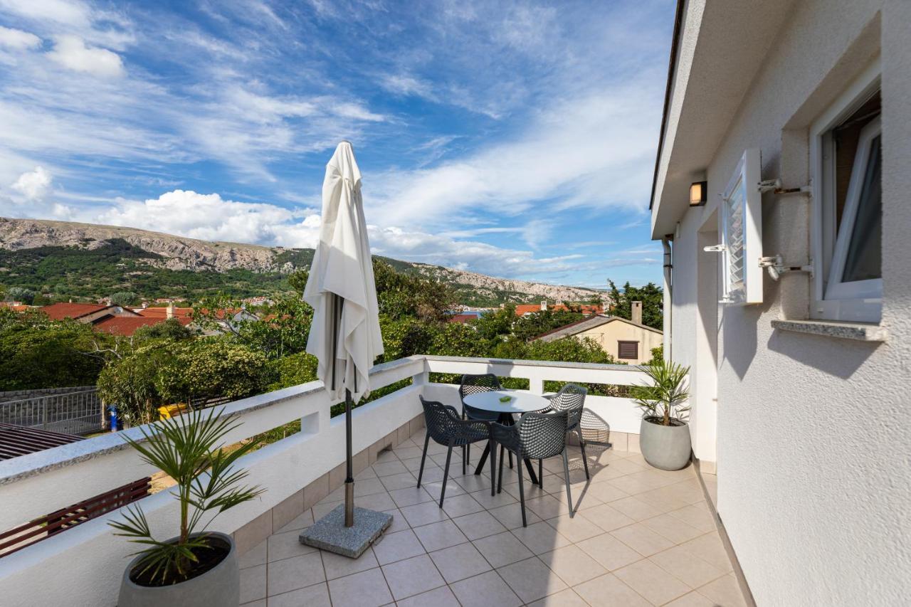 Happy Apartments Baska Exterior photo
