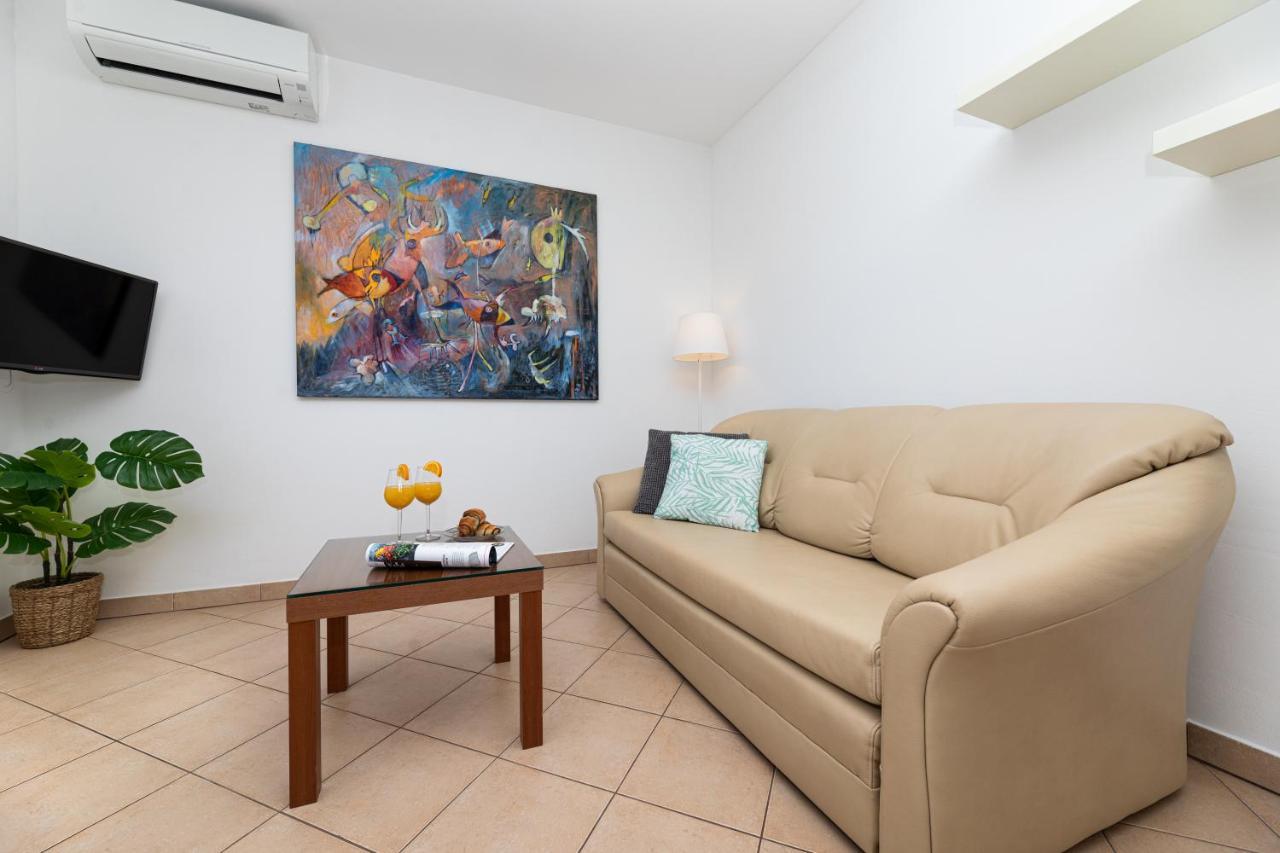 Happy Apartments Baska Exterior photo